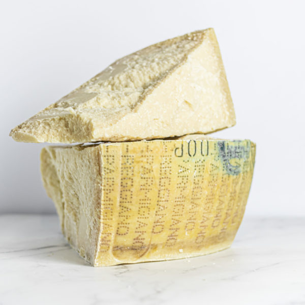 Fromage Parmigiano Reggiano - 18 mois de My Little Italy, symbole de la gastronomie italienne