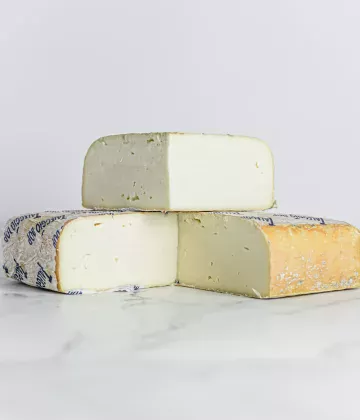 Cremige Textur des Taleggio DOP-Käses, einer Spezialität von My Little Italy.