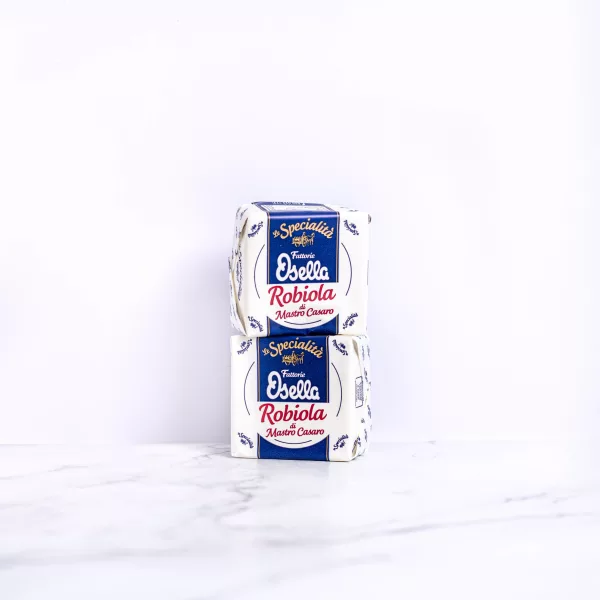Fromage Robiola Osella - 200g sur une planche en bois, My Little Italy