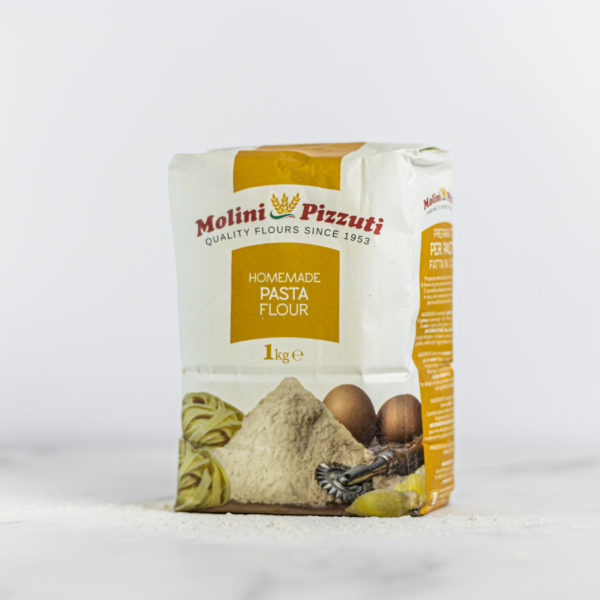 Sac de Farine pour pâtes - Blé tendre et semoule de blé dur - 1kg de Molini Pizzuti. En vente sur My Little Italy.