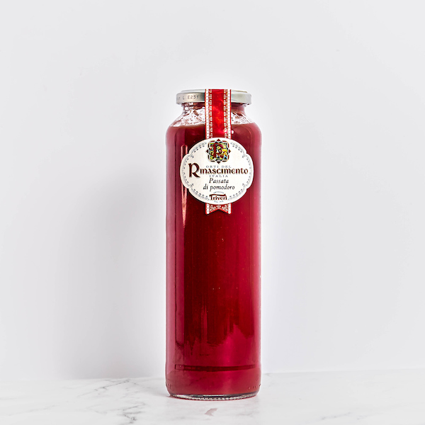 Glas mit 670 g Tomaten-Coulis von Triveri, die Authentizität der italienischen Tomate durch My Little Italy.