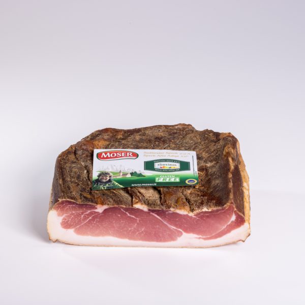 Jambon cru Speck Alto Adige IGP, tradition du Sud Tyrol. Disponible sur My Little Italy