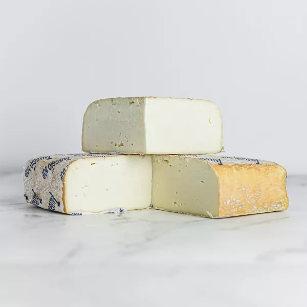 My Little ItalyLa consistenza cremosa del Taleggio DOP, specialità di .