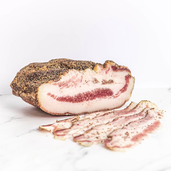 Tranche de Guanciale de Larderia Sanguinetti, charcuterie italienne traditionnelle vendue exclusivement sur My Little Italy.