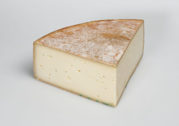 Fromage Fontina d'Aosta, symbole culinaire de la Vallée d'Aoste chez My Little Italy.