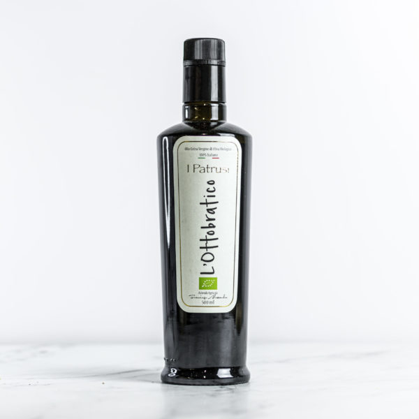 Bouteille de 500ml d'Huile d'olive extra vierge Ottobratico, une saveur authentique italienne présentée par My Little Italy.