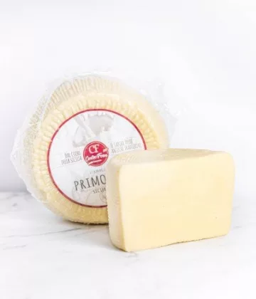 Pecorino Primo Sale, sizilianischer Süßkäse aus Schafs- und Ziegenmilch. My Little Italy