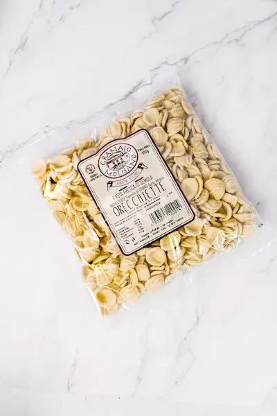 Frische Orecchiette-Nudeln, die an die Tradition von Molise erinnern, Packung mit 500 g.