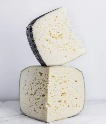 Fromage Asiago, doux et délicat, en vente sur My Little Italy, l'épicerie italienne en ligne.