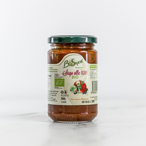 Pot de Sauce Tomate aux Olives Bio de 300g, parfait pour vos recettes méditerranéennes, disponible sur My Little Italy.