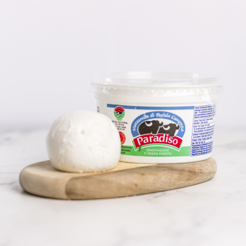 Porzioni da 25 g di Mozzarella di Bufala DOP, una prelibatezza campana, disponibile presso My Little Italy.