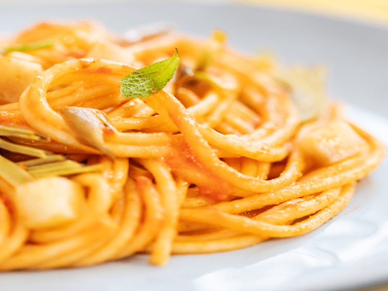Découvrez Comment Préparer un Pesto Rosso en Seulement 15 Minutes ! 🍅🌿