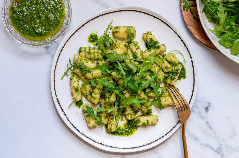 Rezept für Gnocchi mit Pesto - Schnelles und einfaches italienisches Abendessen