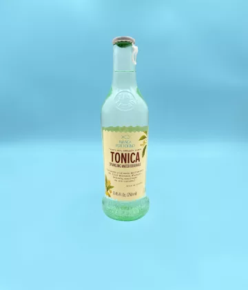 Bouteille de Tonica, boisson délicate de Niasca Portofino