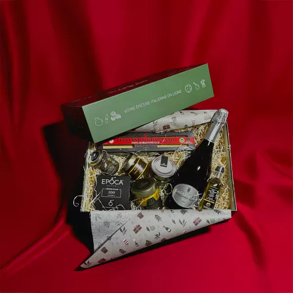 Intérieur du Coffret Cadeau Superiore My Little Italy avec son papier de soie et sa paille dorée