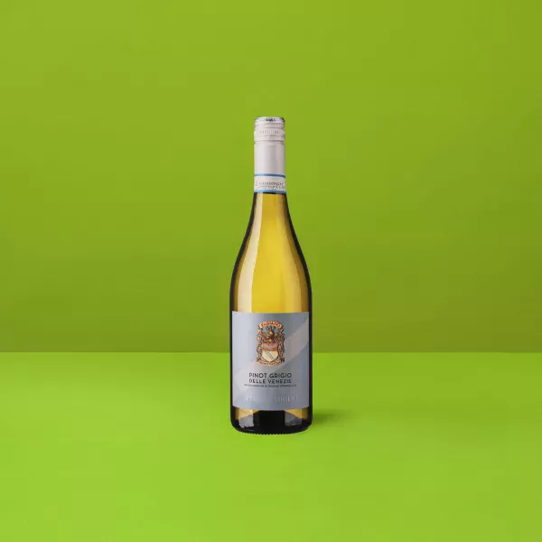 Bouteille de Pinot Grigio "Settimo Miglio" DOC delle Venezie Fabiano, vin blanc élégant de Vénétie avec étiquette bleue distinctive